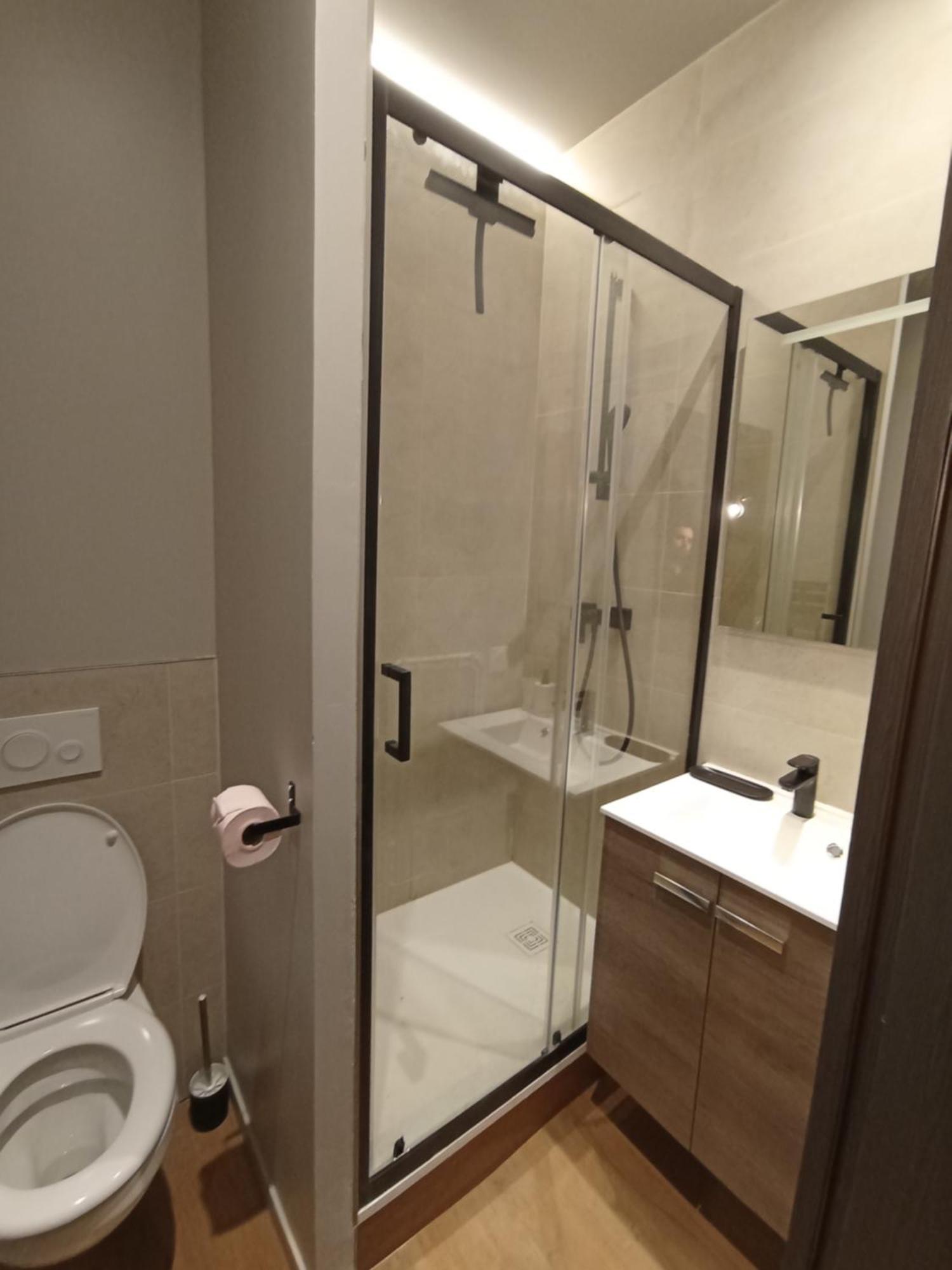 Le 12 Wifi Neuf App 01 Apartment Saint-Etienne  Ngoại thất bức ảnh